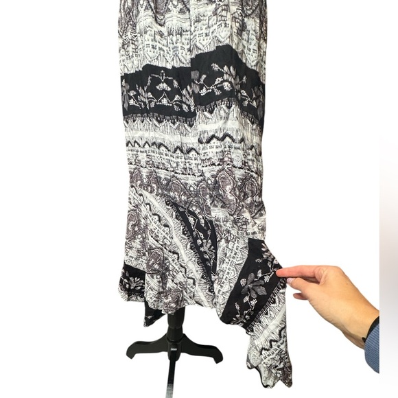 Knox Rose Skirt Women's Size Medium Black White A-Line Handkerchief Hem F176 - Picture 8 of 8